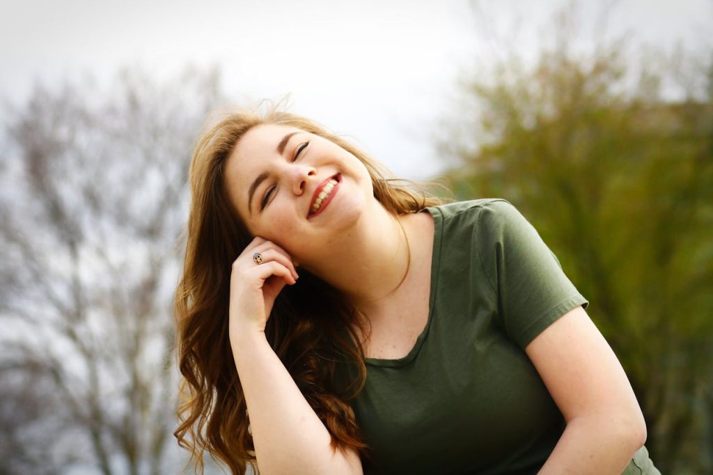 signs a leo woman secretly likes you