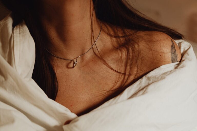 What Body Part Attracts A Capricorn Man The Most? Collarbone Is Their Favorite